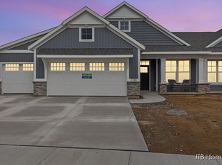 3745 Leenheer Dr #6, Grandville, MI 49418