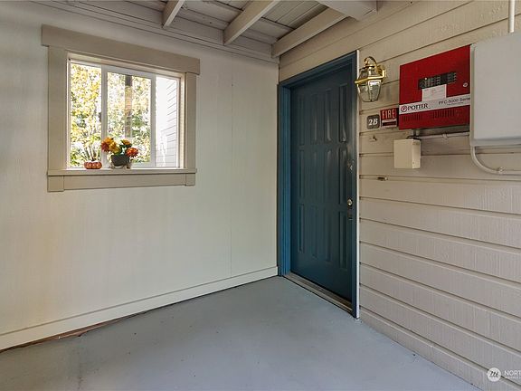 4th image of 303 Kenyon Street NW #2B