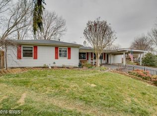 202 N Joshua Ct, Sterling, VA 20164