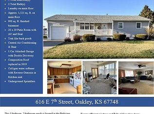 616 E 7th St, Oakley, KS 67748