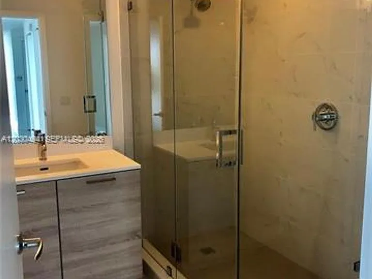 16385 Biscayne Blvd #621 — Photo 13