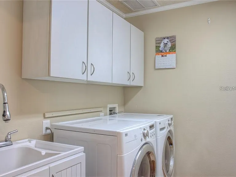 7348 Stanhope Ct — Photo 22