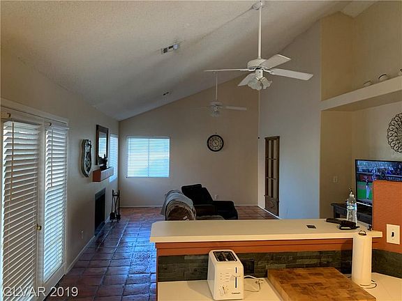5th image of 264 Aspen Knoll Dr