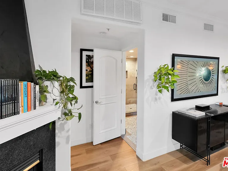 851 N San Vicente Blvd #121 — Photo 8