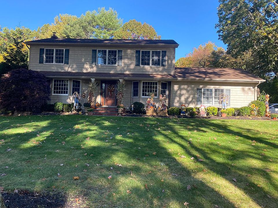1st image of 61 River Heights Dr