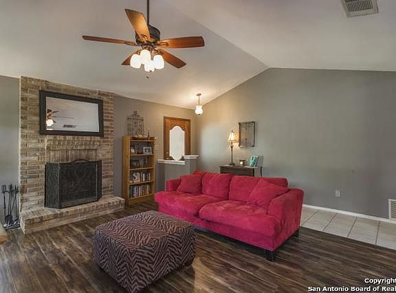 4th image of 13903 Cypress Hollow Dr