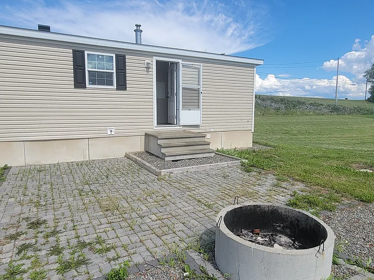 1074B Horseback Rd — Photo 7