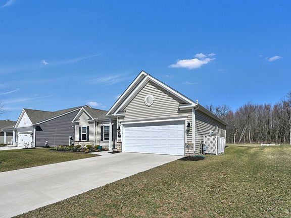 5th image of 334 Mannaseh Dr W