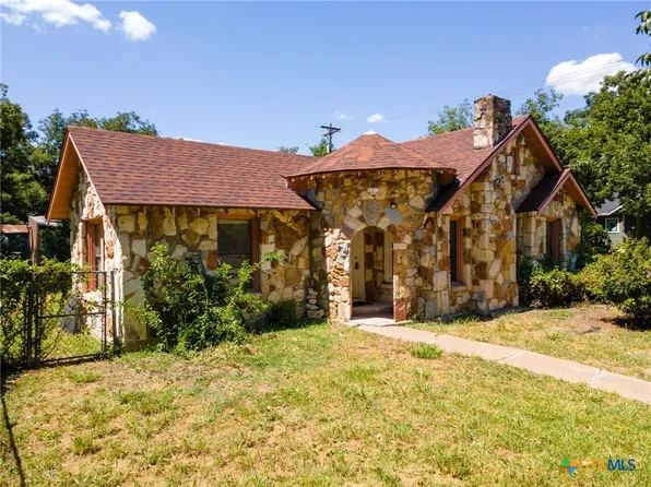 1018 N 2nd St, Temple, TX 76501