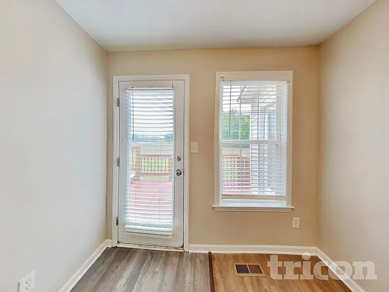 60 Rodney Ct — Photo 5