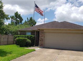 301 Hawks View Dr, La Marque, TX 77568