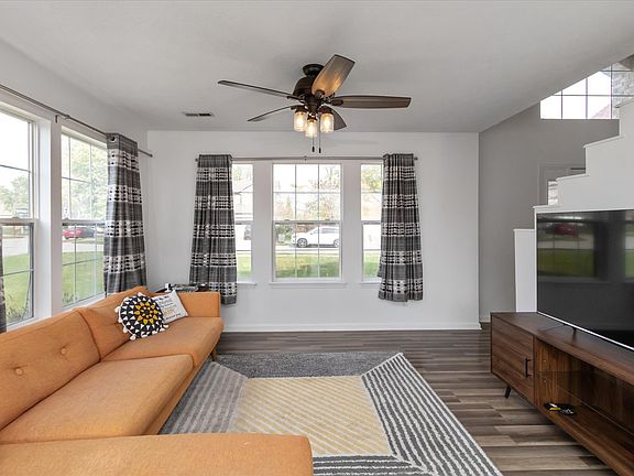 5th image of 3809 Cherry Blossom Blvd