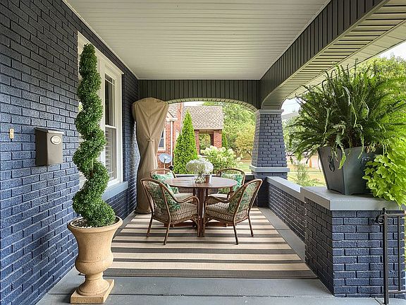 4th image of 1406 Waverly Pl