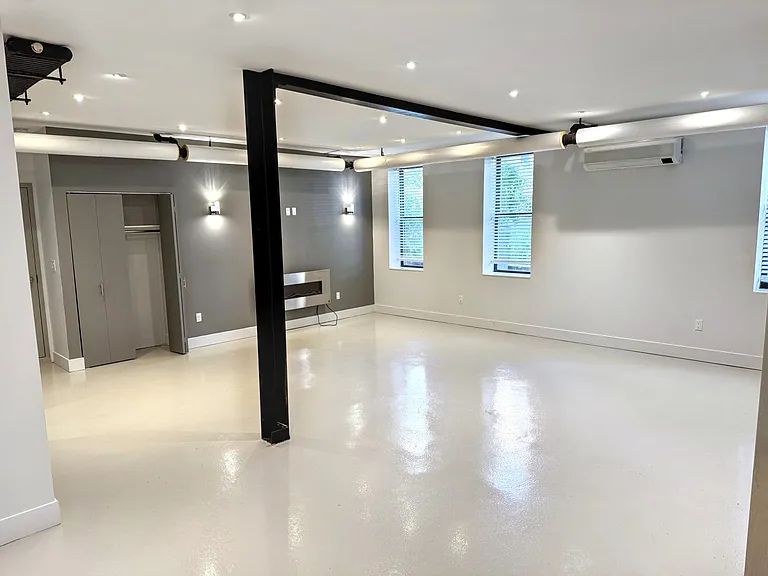 24-34 28th St #1B — Photo 3