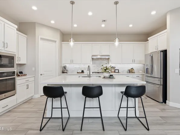 9937 E Tesla Avenue, Mesa, AZ 85212