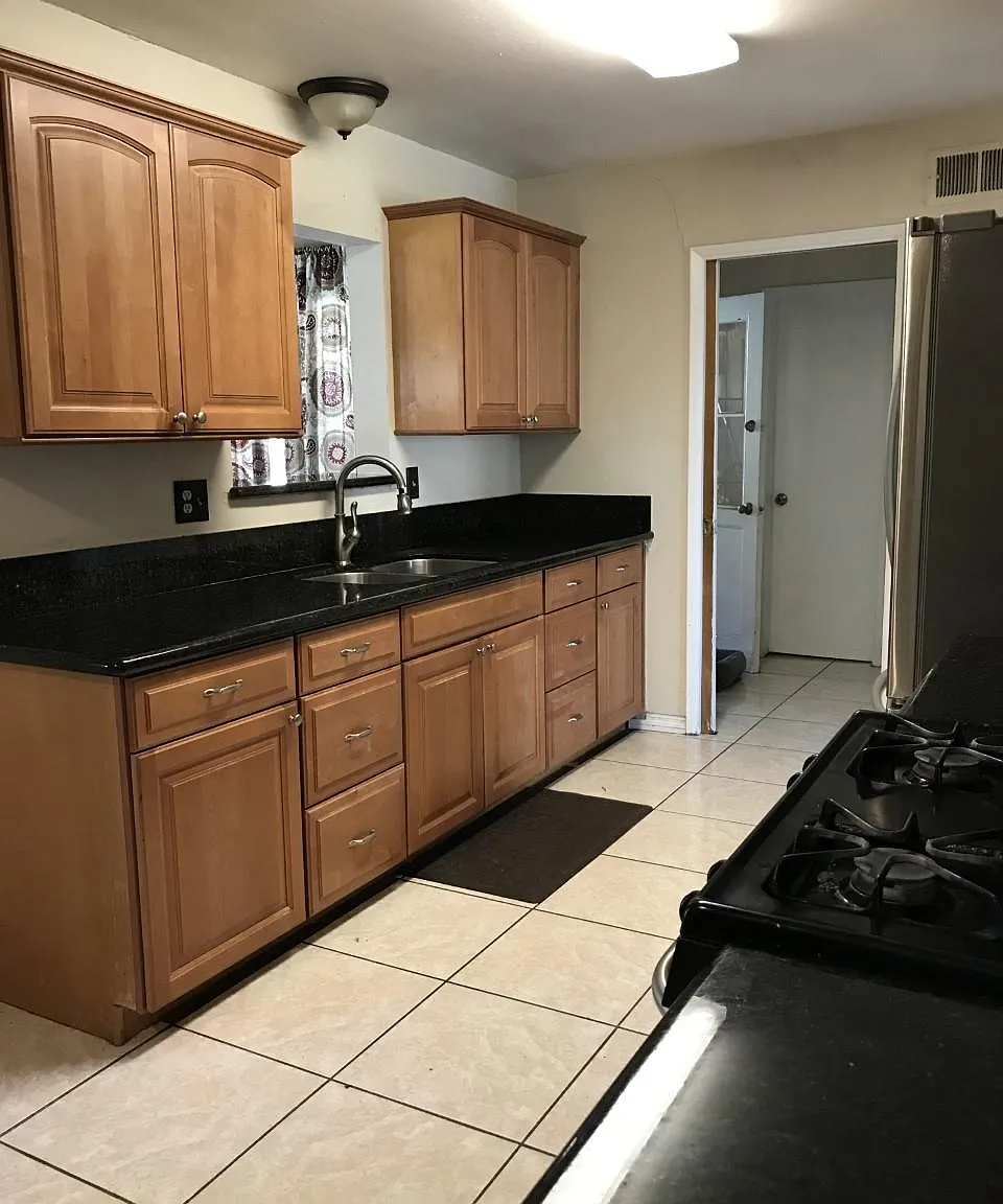 3 bed, 1592 sqft, $3,495 — Photo 4