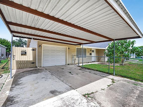3rd image of 1211 Trimm Ave