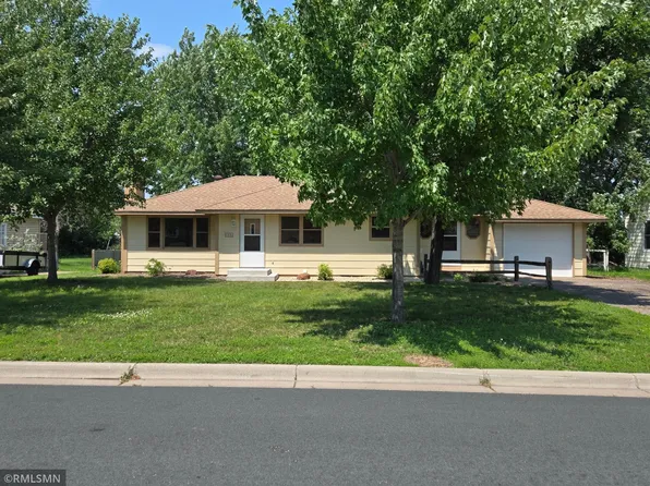 837 Monroe St, Anoka, MN 55303