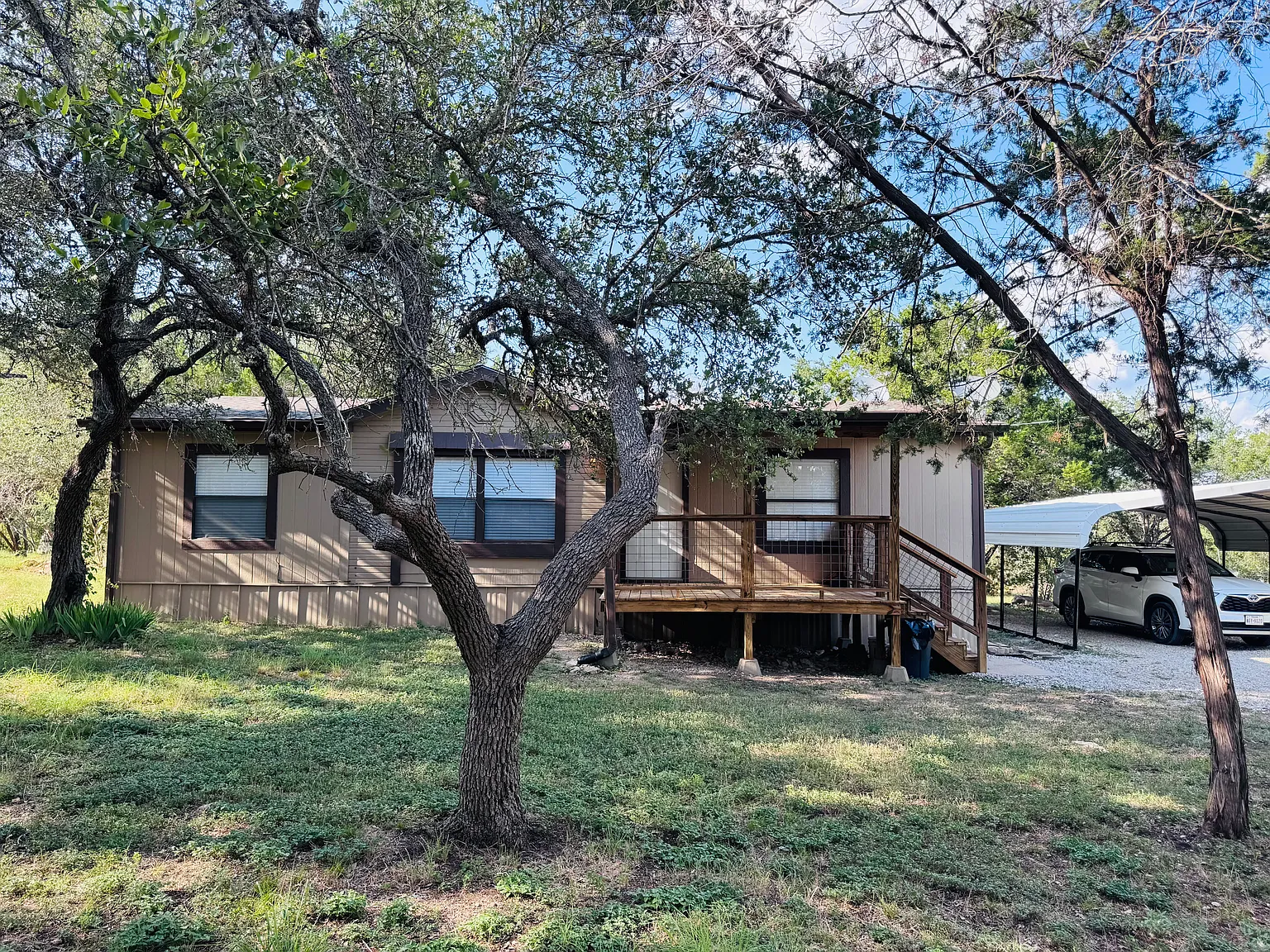 1340 W Fitzhugh Rd — Photo 1