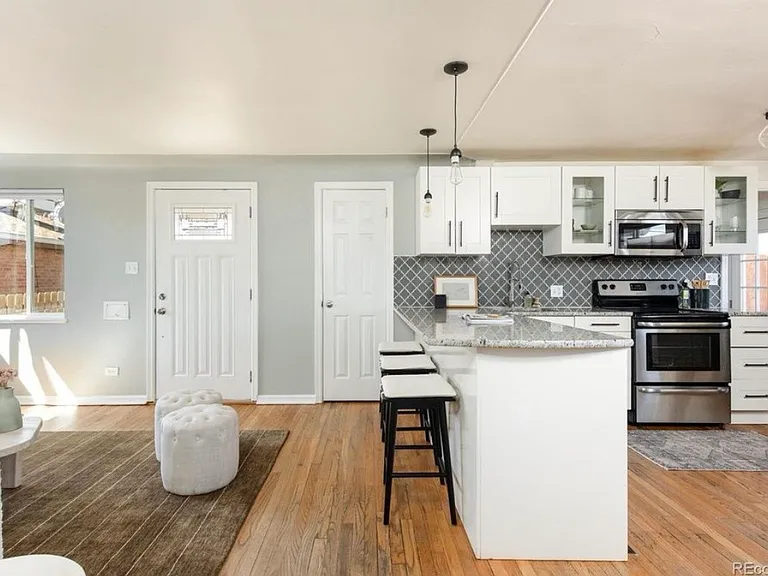 3216 N Saint Paul St — Photo 2