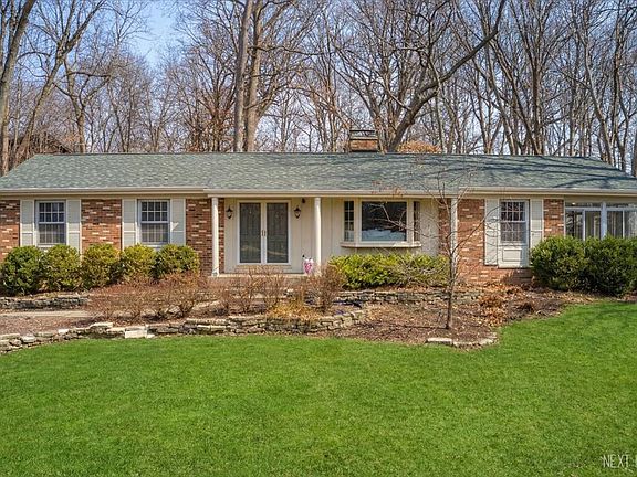 2nd image of 36W474 Hickory Hollow Dr