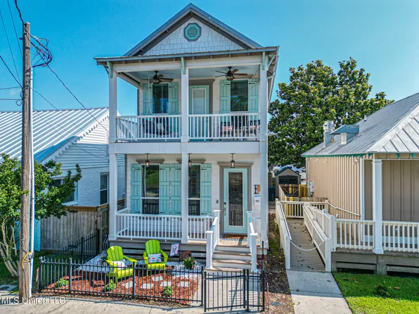 107A Court St, Bay St Louis, MS 39520