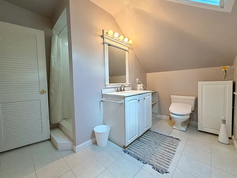 8 Douglas Ave #2 — Photo 10