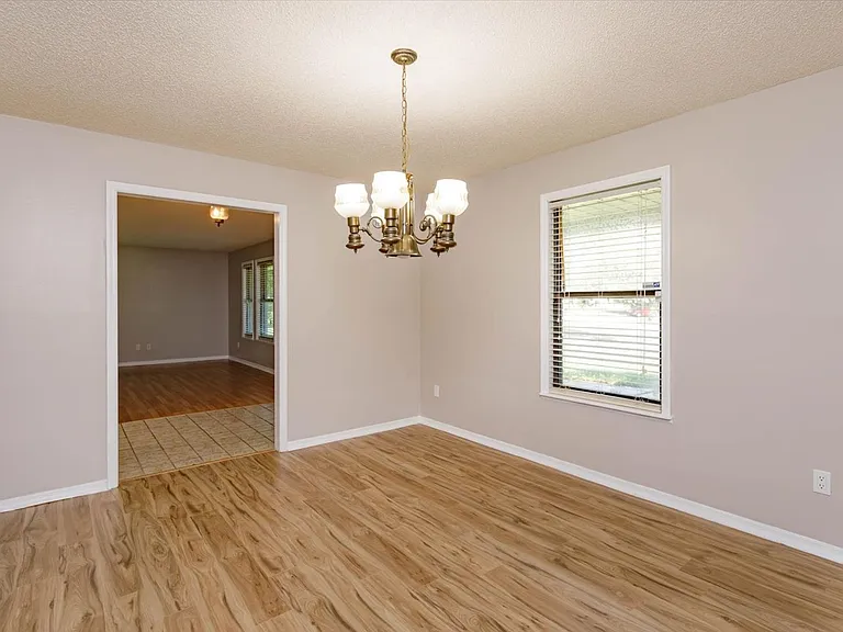 104 Rosemont Ct — Photo 6