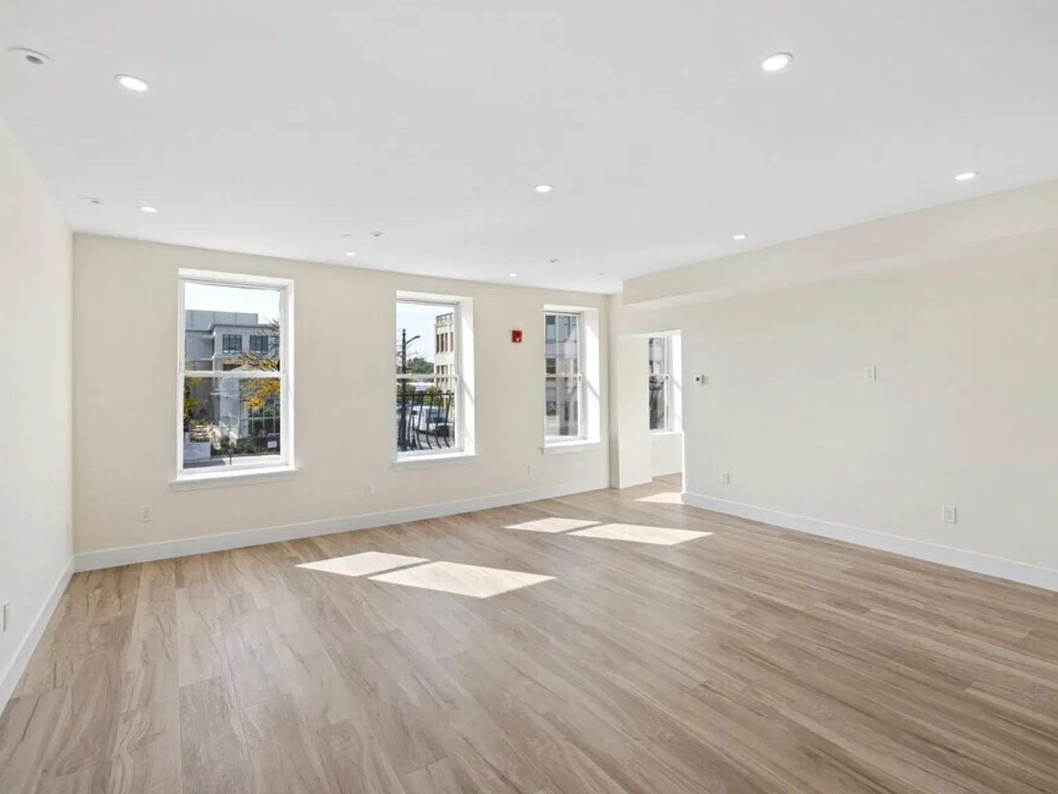 650 Main Street Apartments — Photo 4