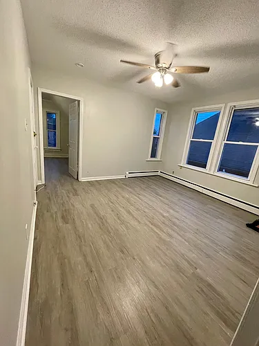 93 Hungerford St #3 Photo 1