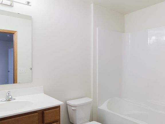 5th image of 594 Calla Lilly Way #594