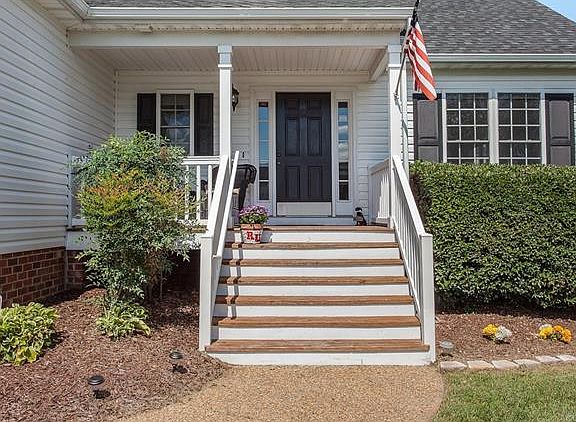 3rd image of 11371 Caruthers Way