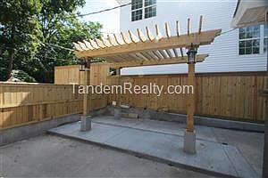 2nd image of 1512B Edgehill Ave