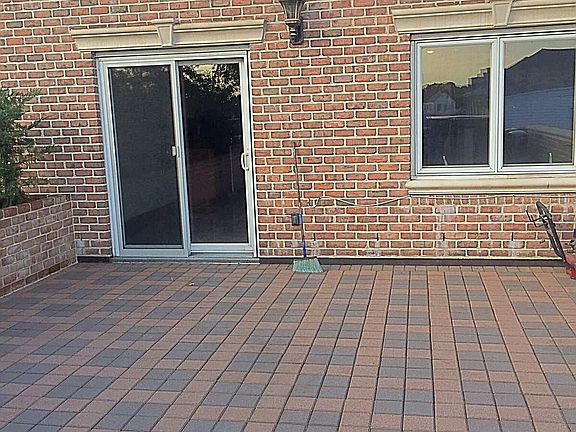 3rd image of 1253 Clintonville St