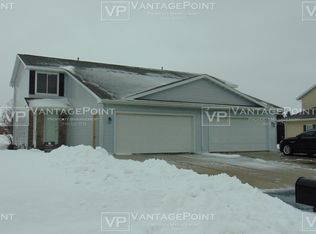 W5807 Skippers Ln, Appleton, WI 54915