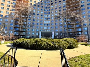 6833 N Kedzie Ave APT 1006, Chicago, IL 60645