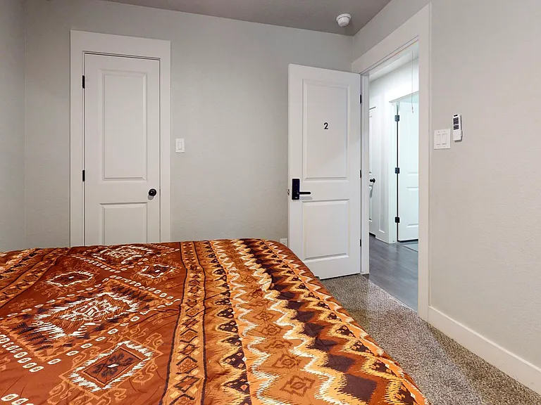 Bedroom 2-2