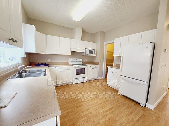 3rd image of 16728 115th St NW #47