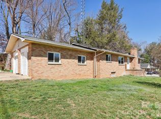 541 Paragon Pkwy, Waynesville, NC 28786