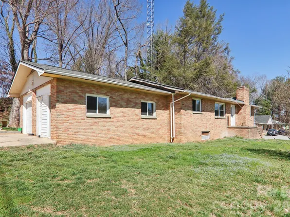 541 Paragon Pkwy, Waynesville, NC 28786