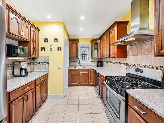 4th image of 132-11 107th Ave #1