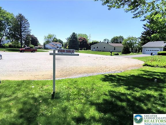 2nd image of 4225 Greenwood Ct