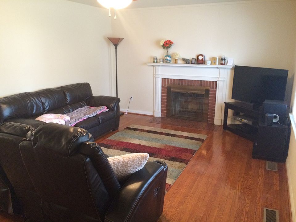 1st image of 3 Satinwood Ln