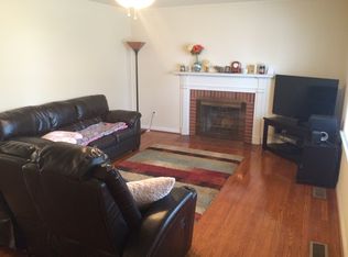 3 Satinwood Ln, Newport News, VA 23602
