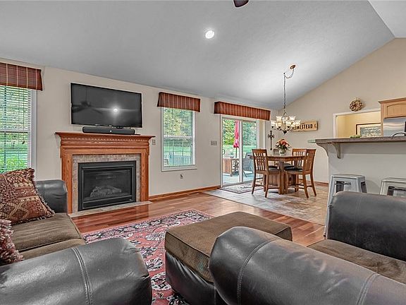 2nd image of 215 Deer Fern Dr