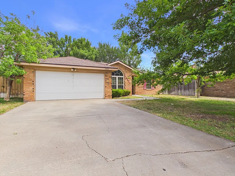 5822 Syracuse Dr — Photo 2