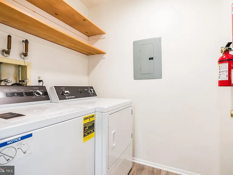 1810 Woodhollow Dr — Photo 8