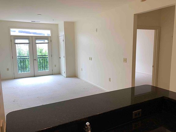 4th image of 2665 Prosperity Ave APT 346