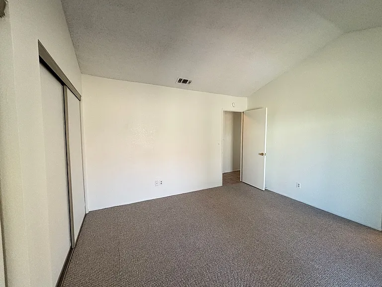 43658 Rogier St — Photo 17