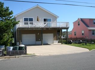 245 W 21st St, Ship Bottom, NJ 08008